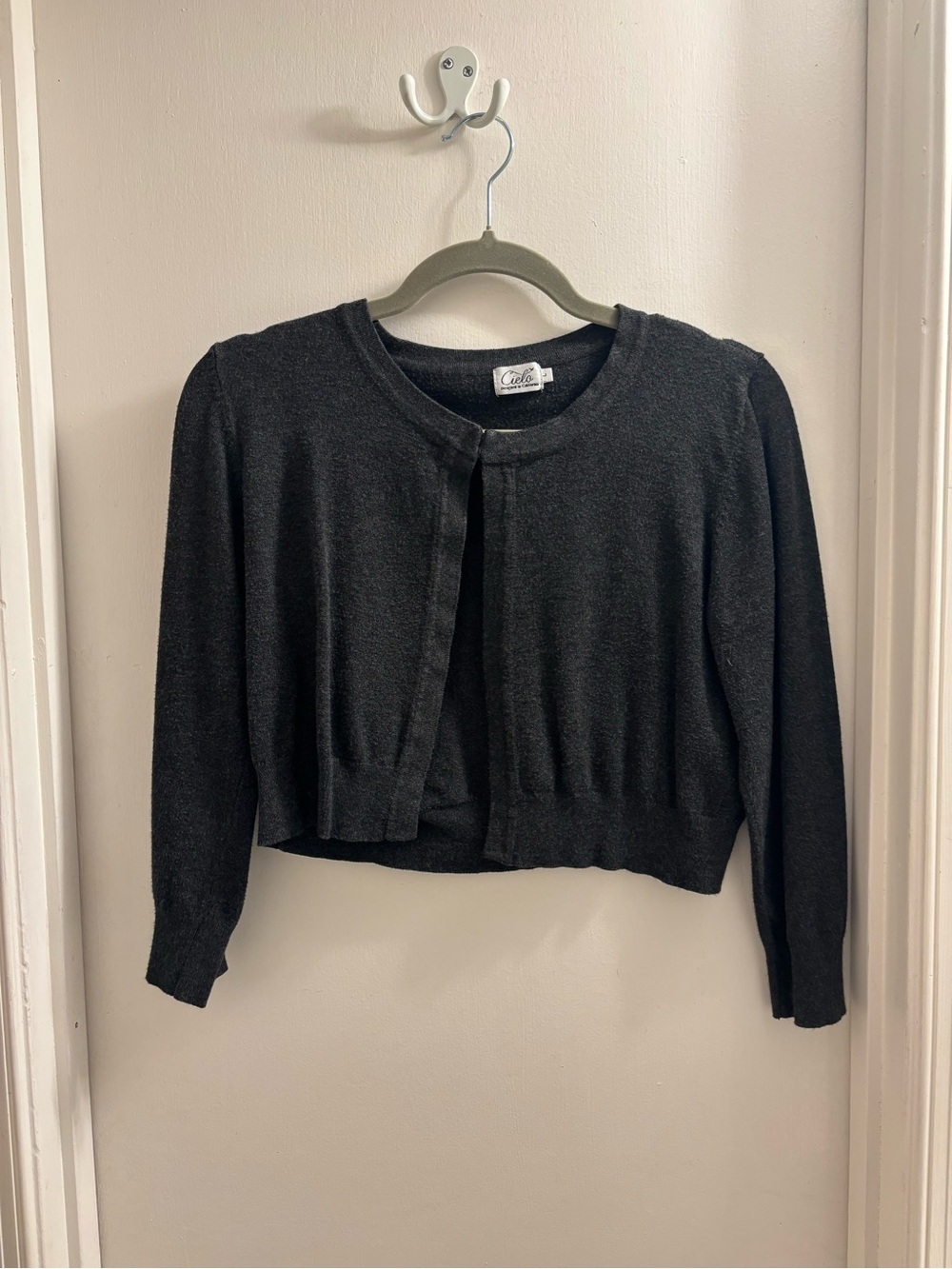 Cielo Charcoal Gray Cropped Cardigan Size L